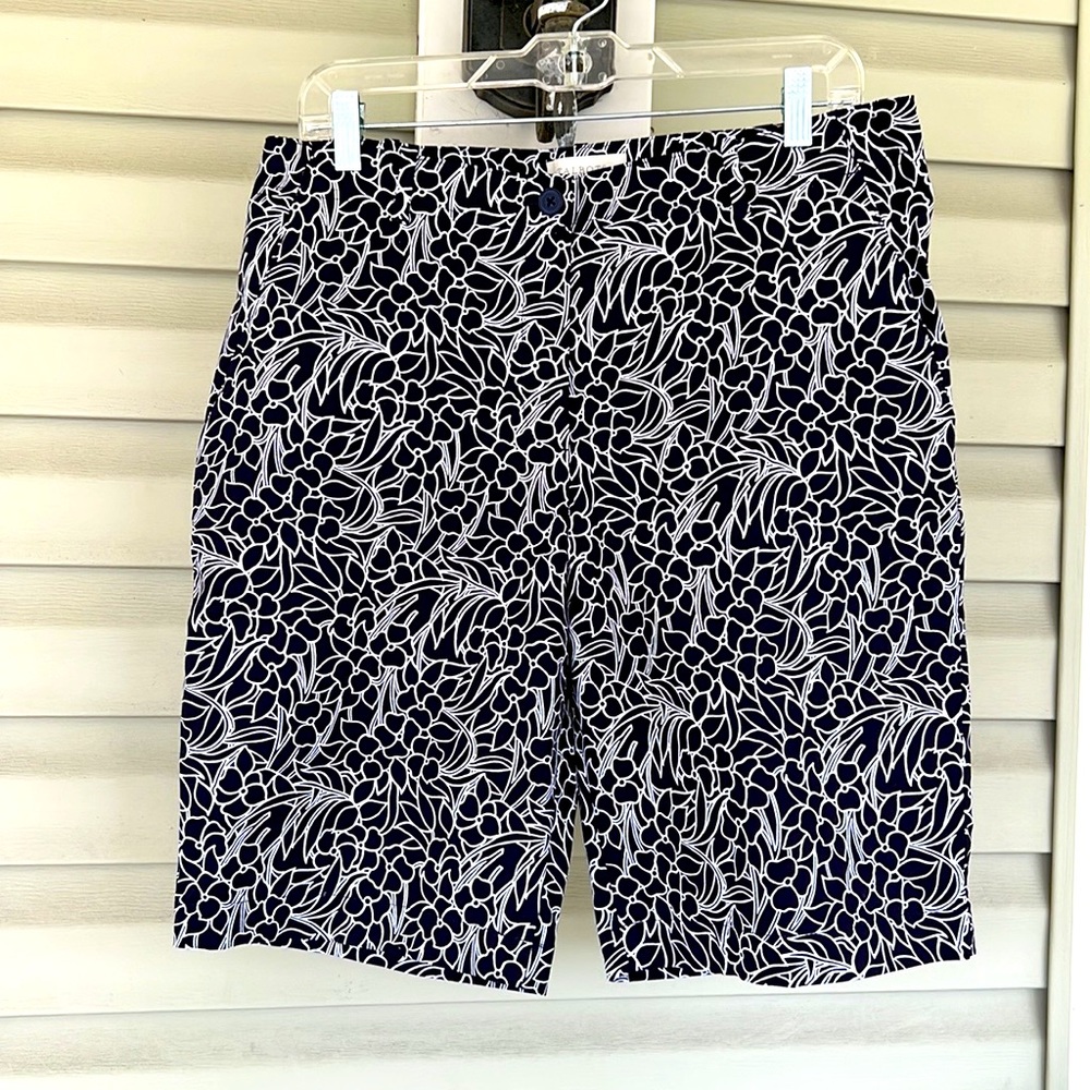 Talbots Size 12 Cotton Bermuda Shorts Navy and White Floral